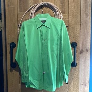 Ariat Pro Series men’s large lime green shirt looks great with boots & jeans